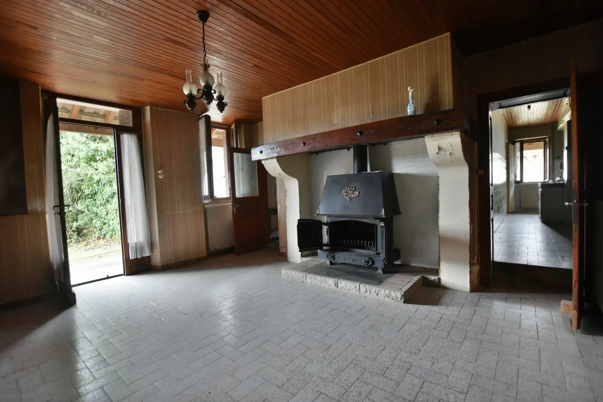 Charmante maison ancienne à Donzacq avec 4 chambres, grand terrain et potentiel de rénovation 