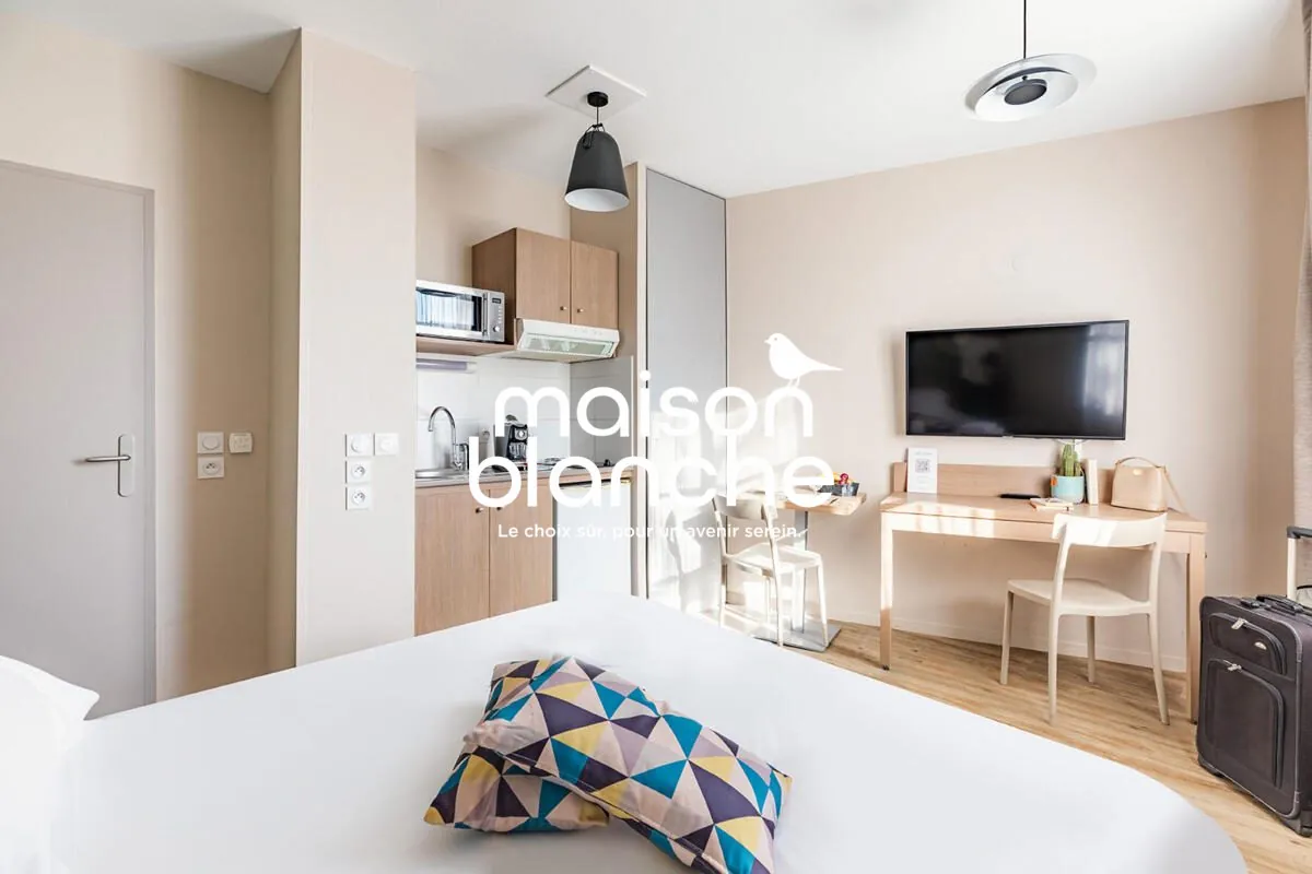 Investissez dans un studio en LMNP à Niort avec bail commercial jusqu’en 2034 