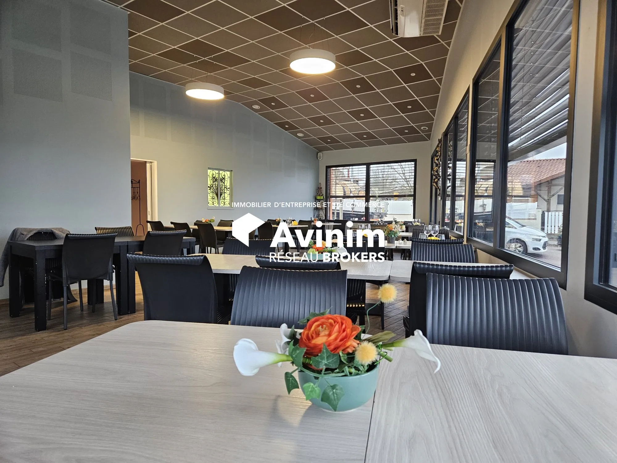 À vendre : Restaurant avec Licence IV en Bresse, emplacement stratégique