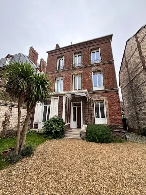 Maison de maître élégante de 160m² à vendre à Elbeuf