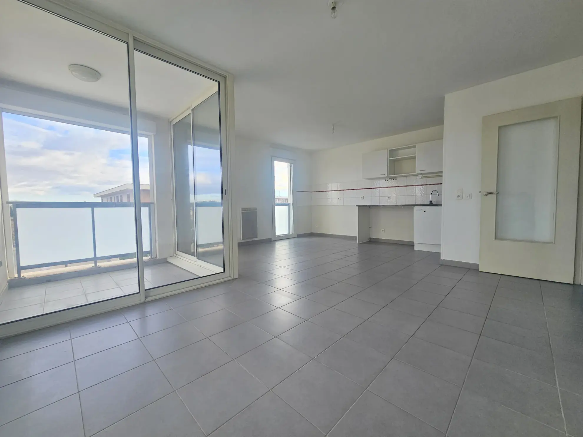 Appartement T2 de 46 m² avec terrasse et garage à Juvignac