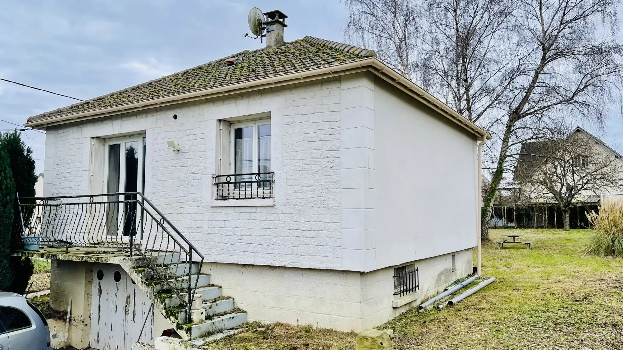 Pavillon rénové avec sous-sol à Fréniches - Economies d'énergie et potentiel locatif