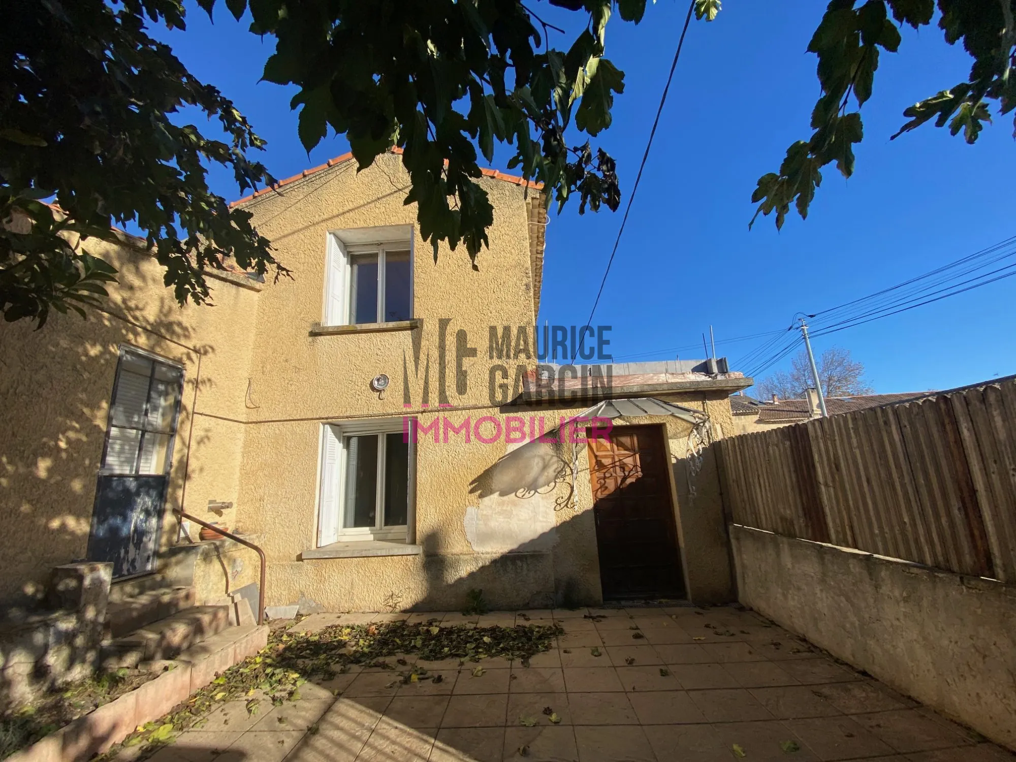 Maison à rénover de 130 m² avec piscine à Sorgues