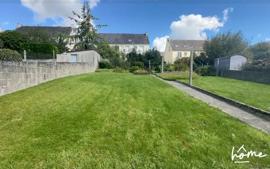 Maison à rénover à Landerneau, grande, 6 chambres, proche écoles 