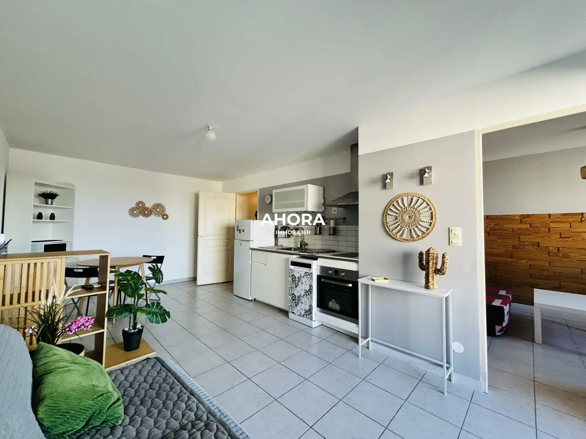 T2 lumineux avec terrasse à vendre à Marseille Pont-de-Vivaux