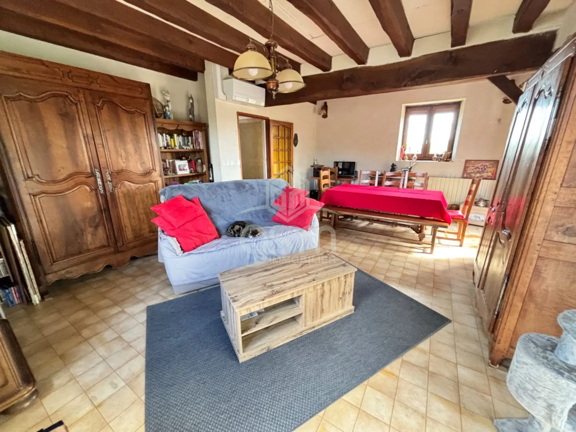 Charmante maison de campagne avec dépendance et grand jardin à Saint-Épain 