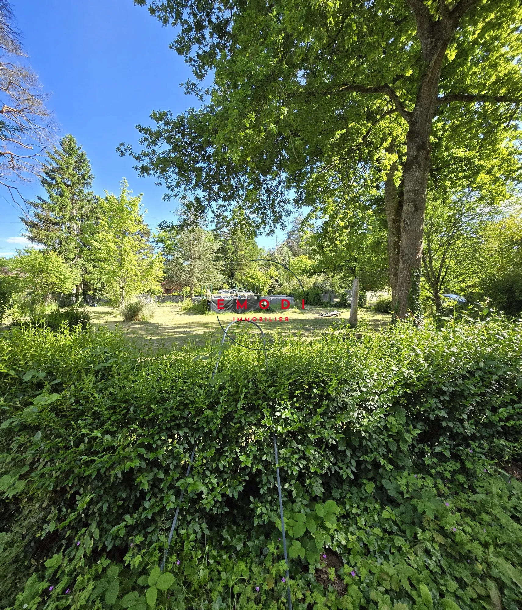 Maison de campagne avec piscine et grand jardin à Merinville