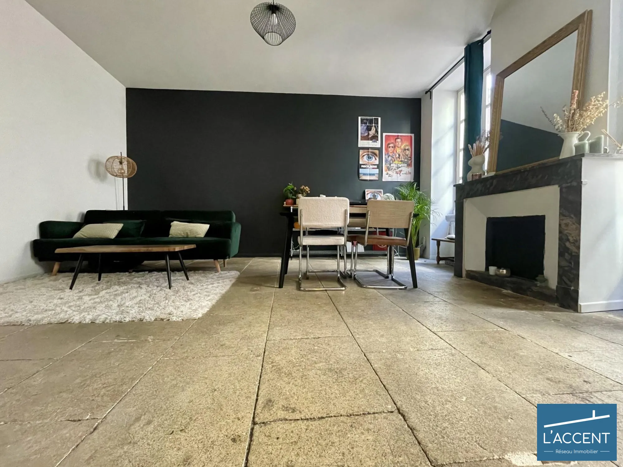 Appartement haussmannien à Nîmes avec 2 chambres, cave et cachet ancien