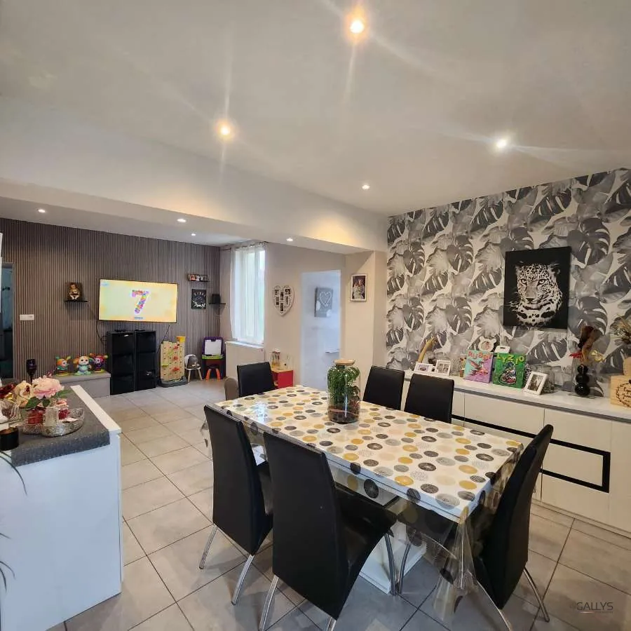 Séjour Maison à vendre à Joudreville avec jardin de 415 m², 2 chambres, terrasse et garage