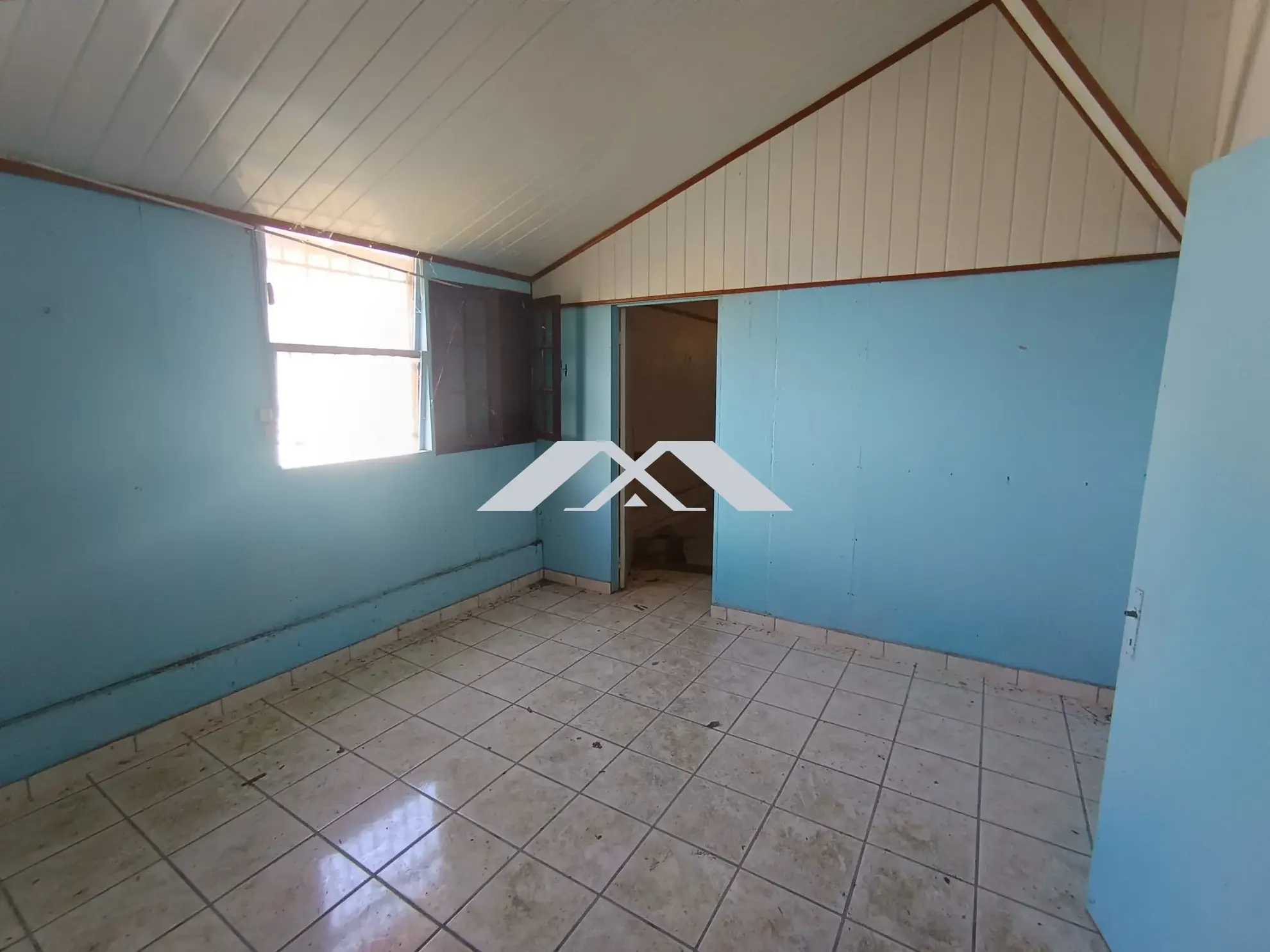 Maison de 95 m² avec grand terrain à Charrié, Petite Île – Réunion 