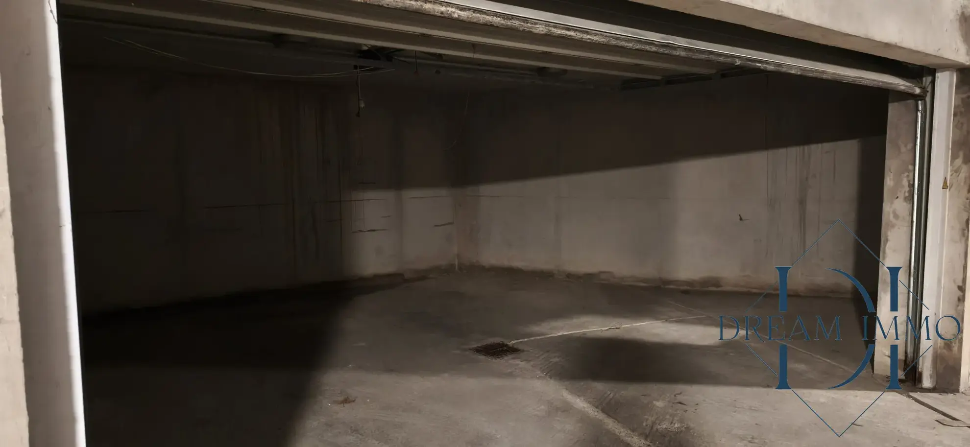 Double garage fermé de 35 m² à Montpellier, secteur Boutonnet 