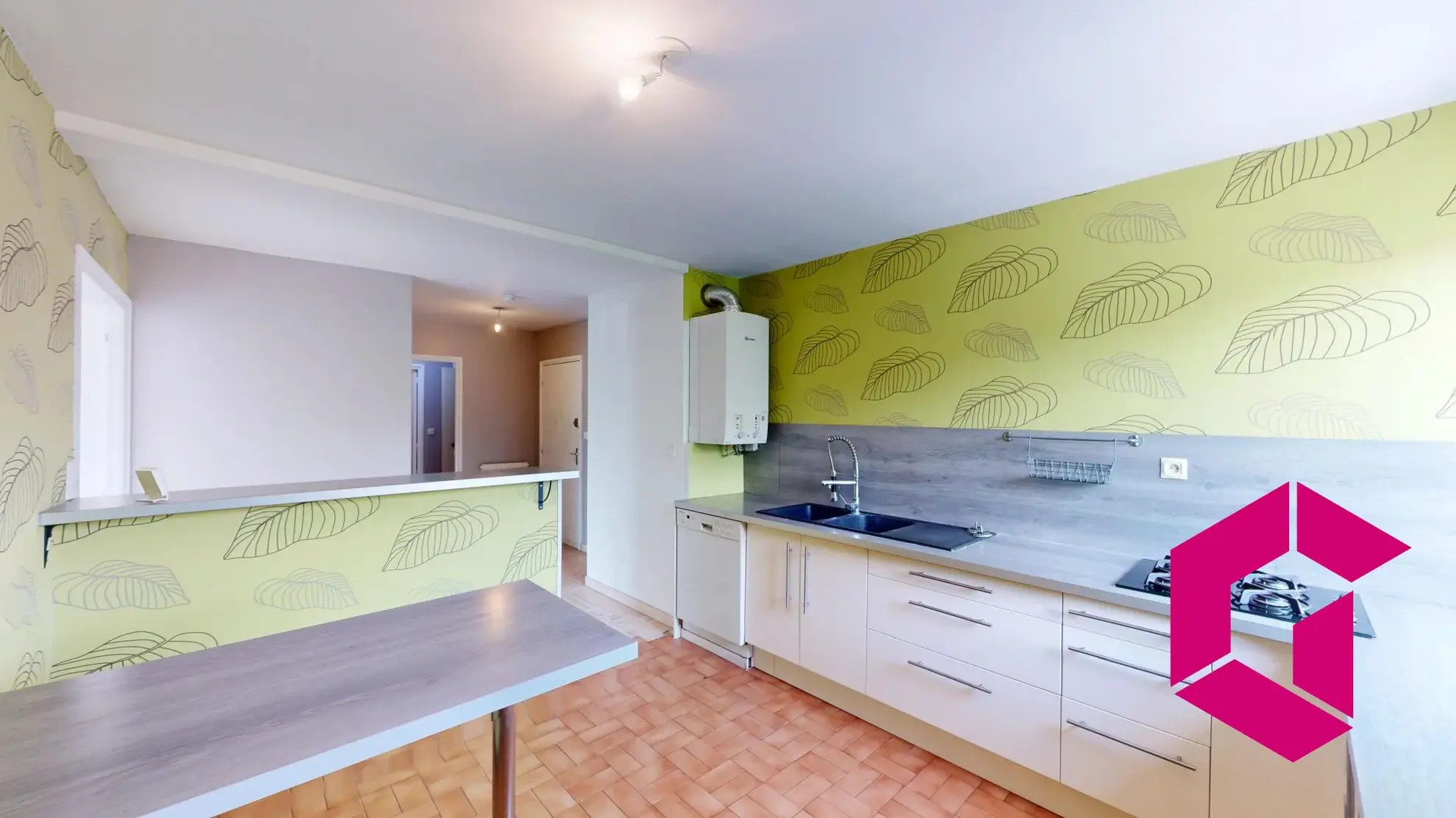 Appartement T3 88m² avec balcon, garage et cave à Le Chambon-Feugerolles