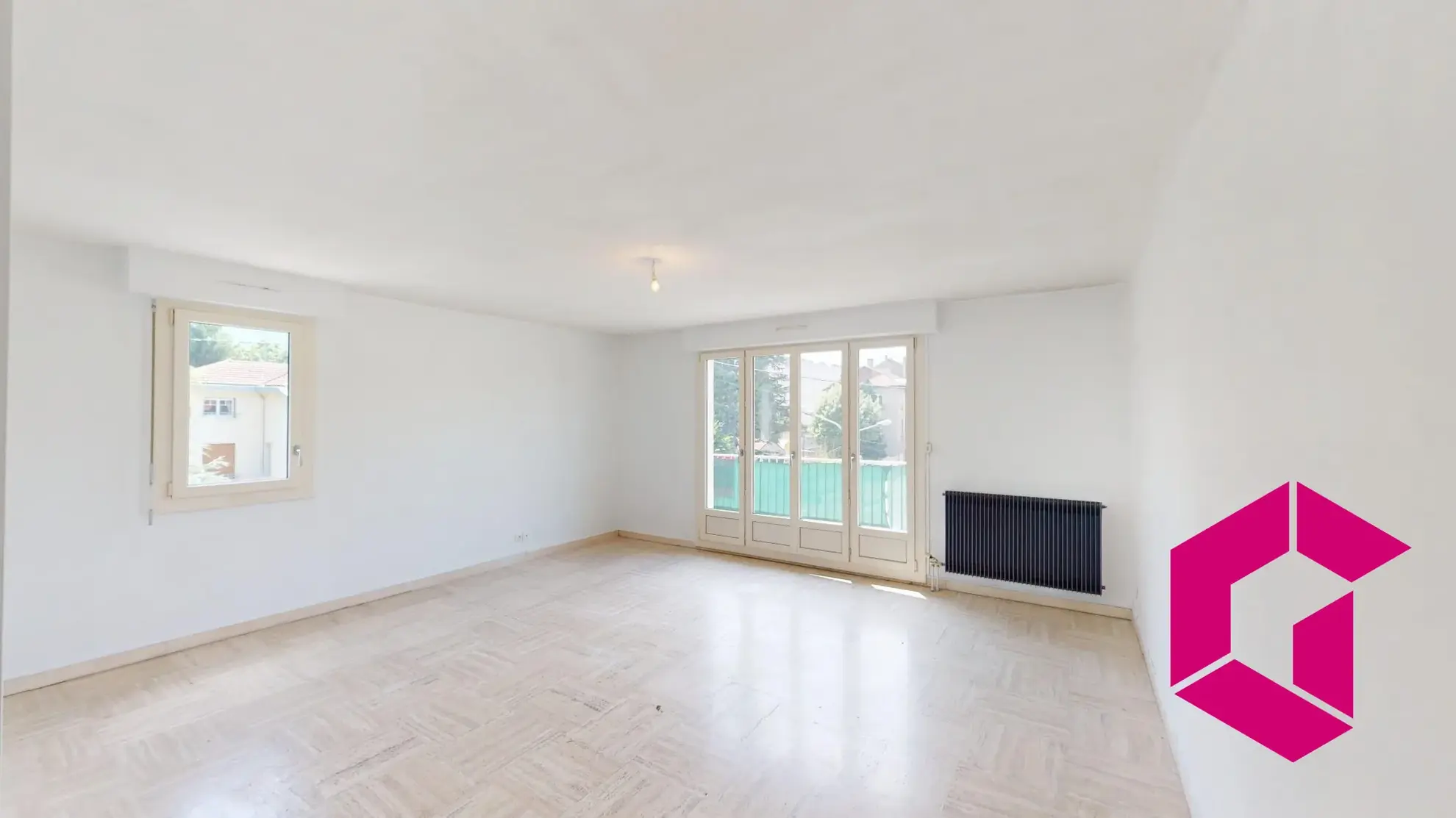 Appartement T3 88m² avec balcon, garage et cave à Le Chambon-Feugerolles 