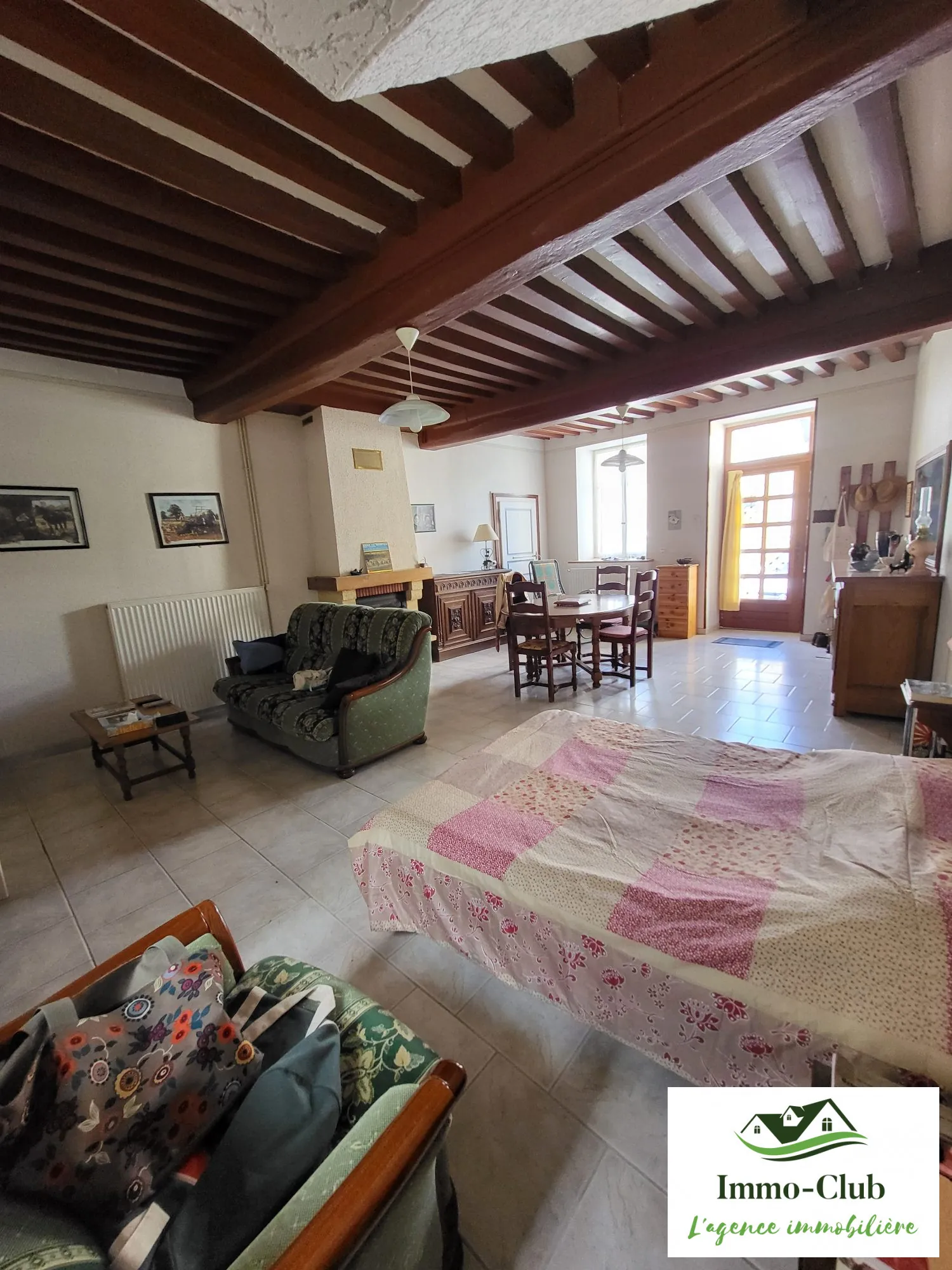 Belle maison de ville avec jardin et studio à Château-Chinon