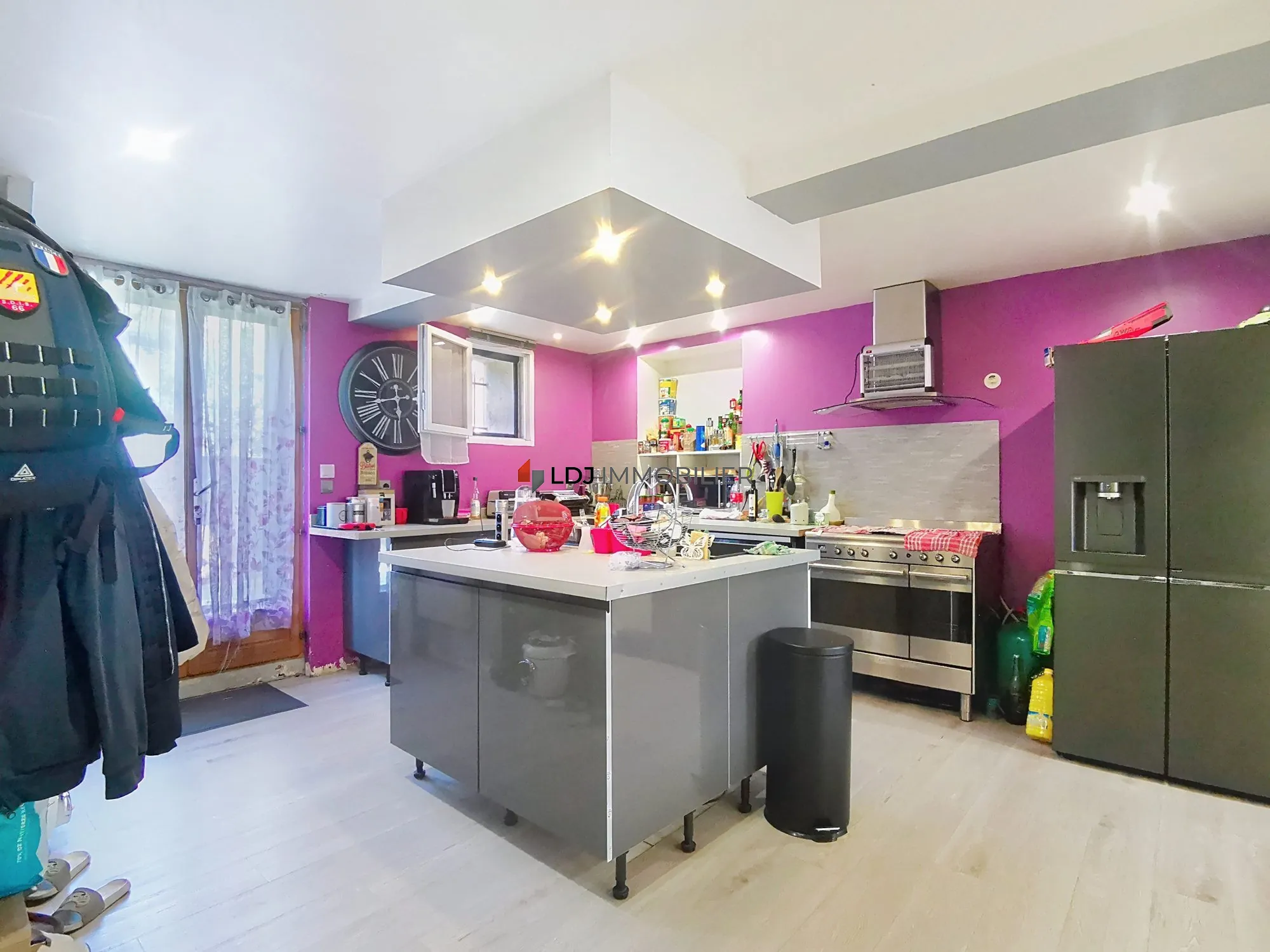 Maison de village rénovée à Sournia avec garage, balcon et vue sur les montagnes