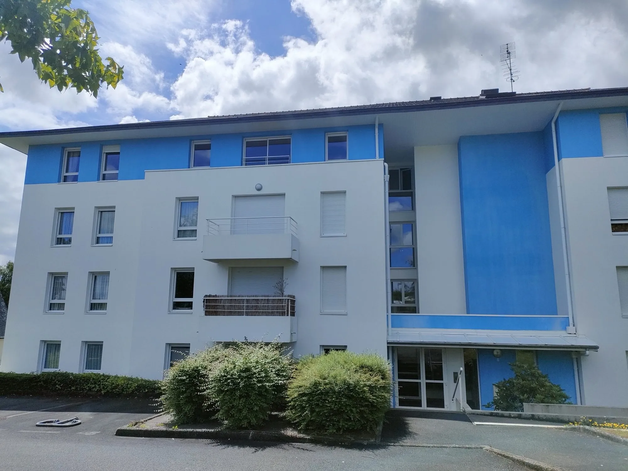 Appartement T1/2 lumineux à Quimper avec parking et vue dégagée