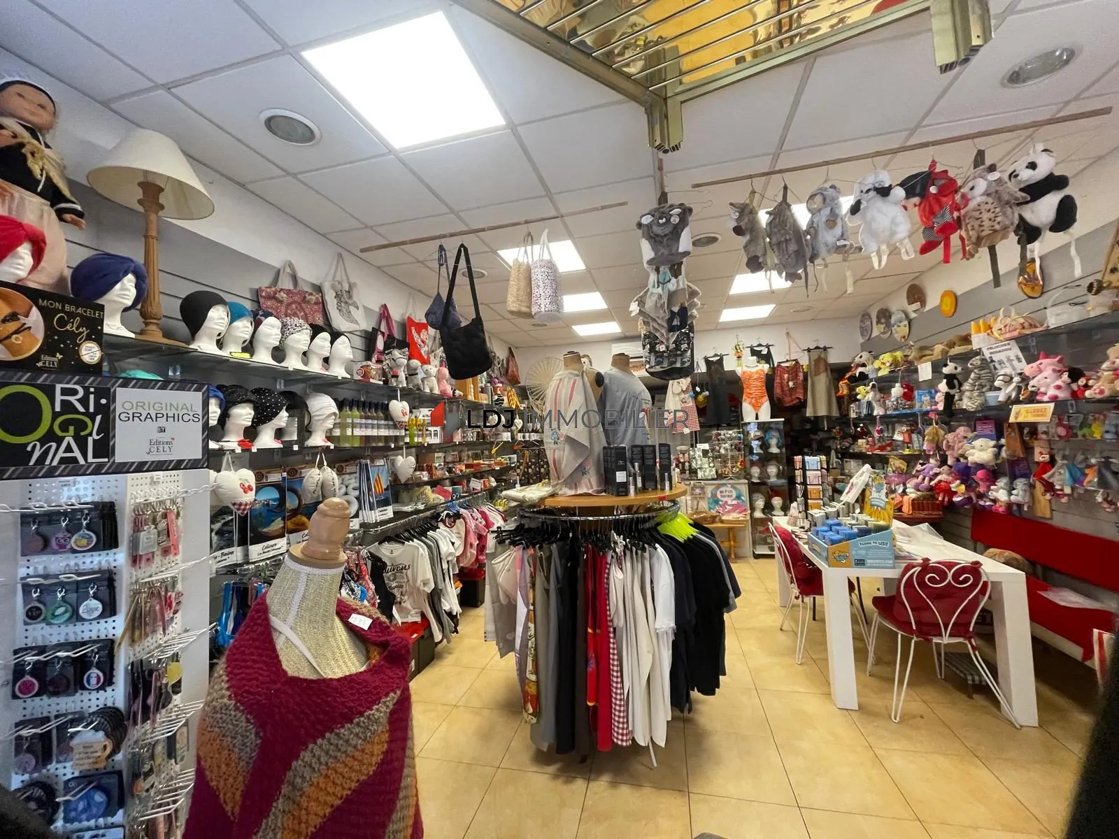 Fonds de commerce à vendre à Amélie-les-Bains-Palalda, 45 m², emplacement stratégique 