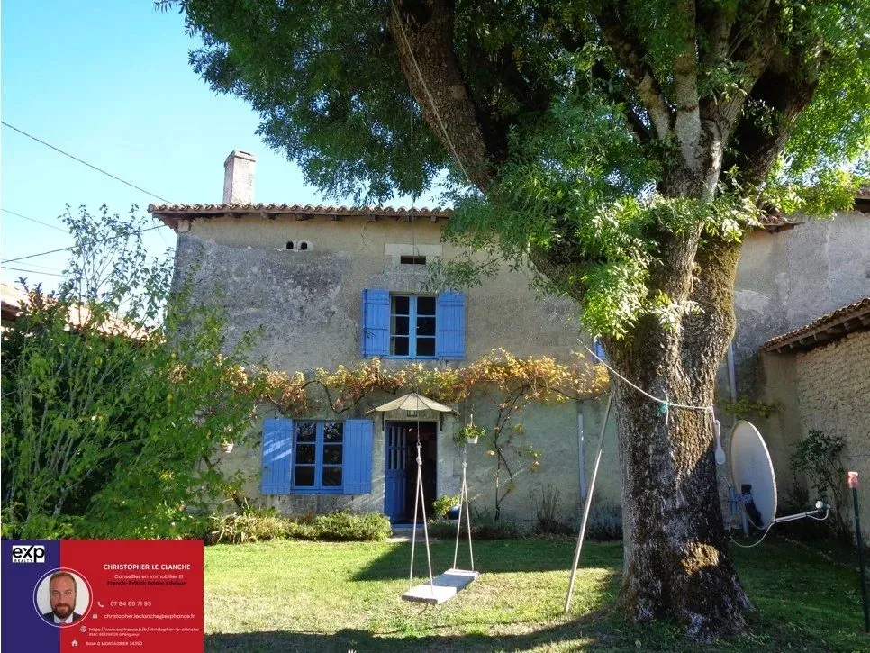 Superbe maison de campagne de 113 m² avec jardin et grange à Saint Paul Lizonne