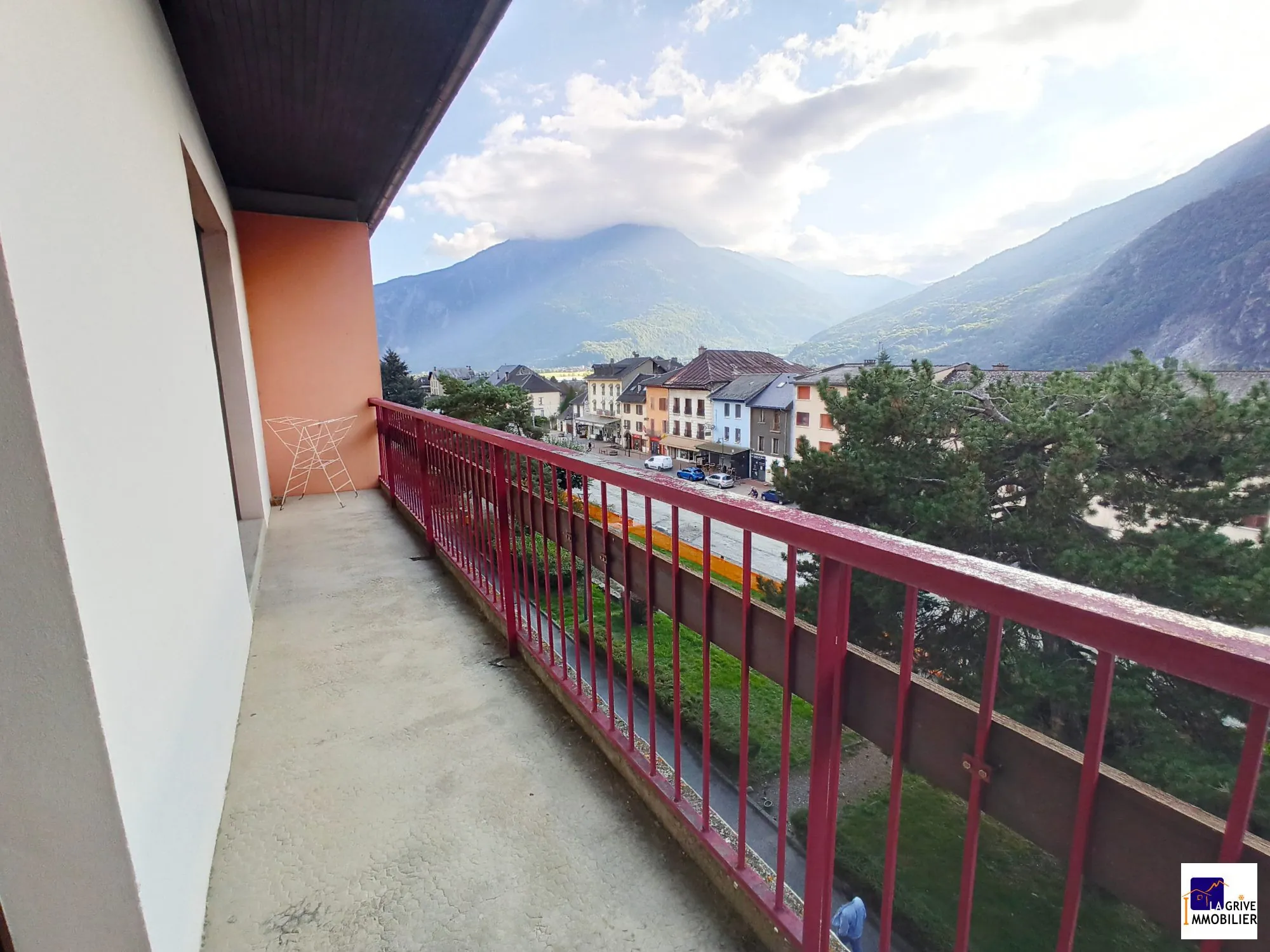 Appartement T4 lumineux à vendre au centre de La Chambre 73130