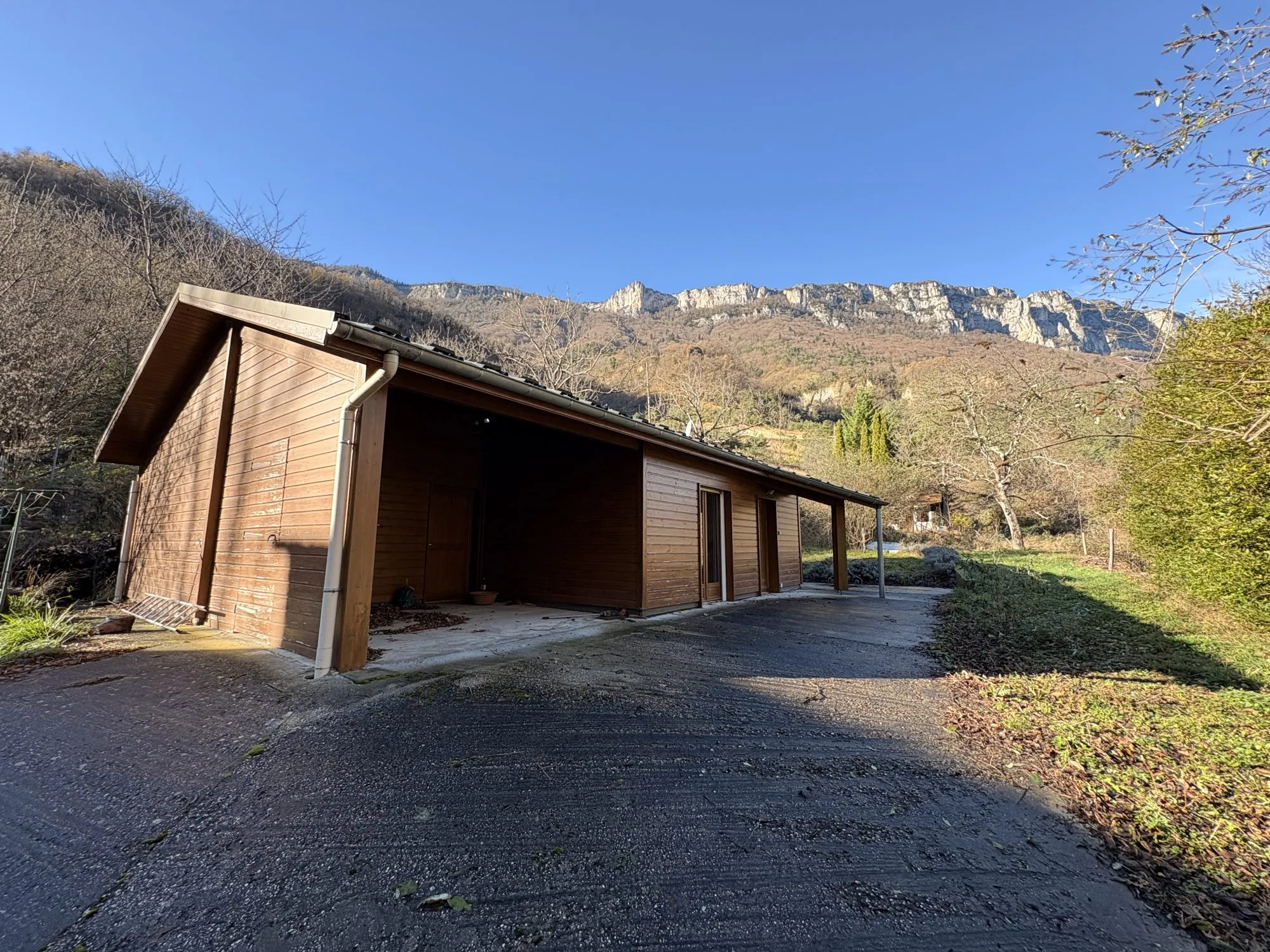 Villa de plain-pied avec vue à Echevis - Terrain de 1032 m²