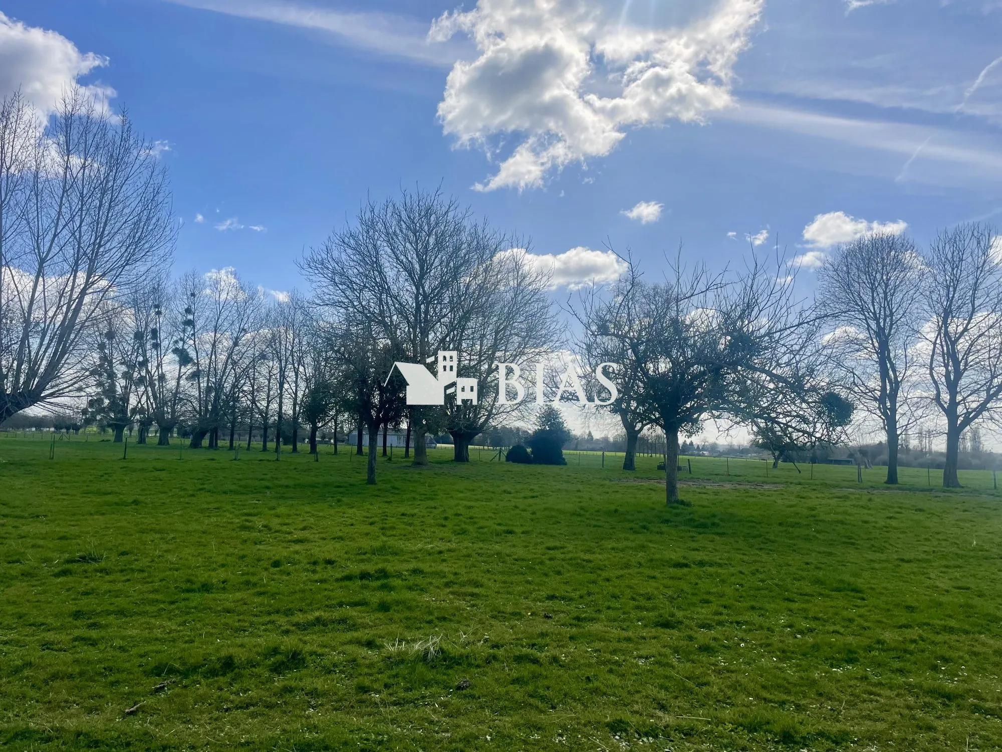 Terrain à vendre à Hauville, proche Bourg-Achard, 3187 m²