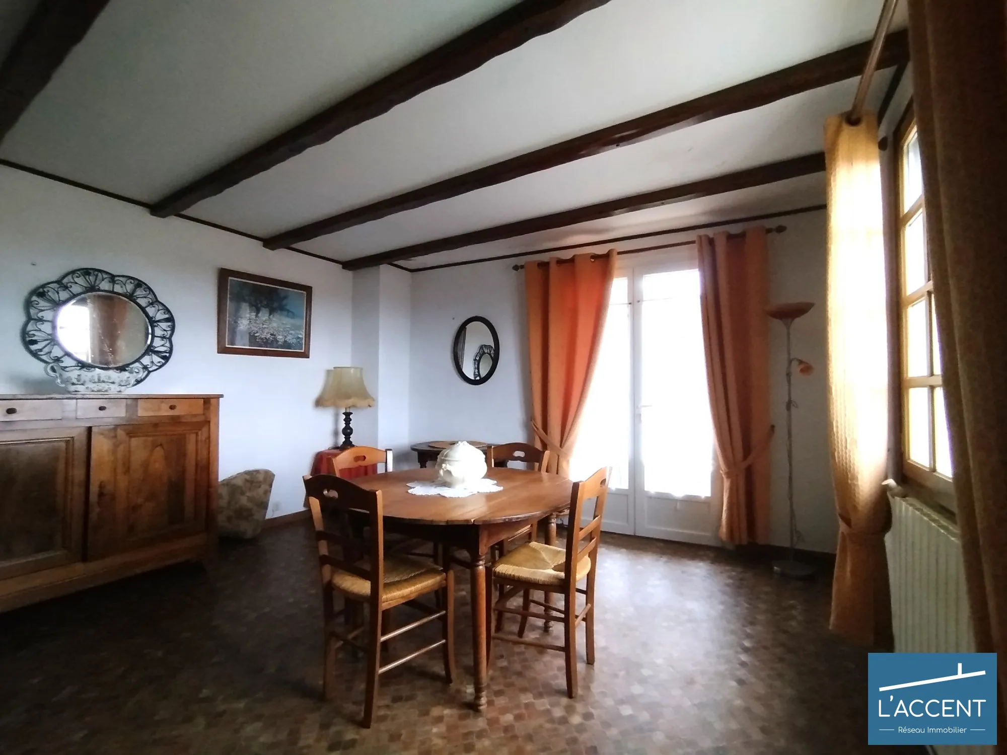 Maison de village avec garage et combles aménageables à LéDignan 