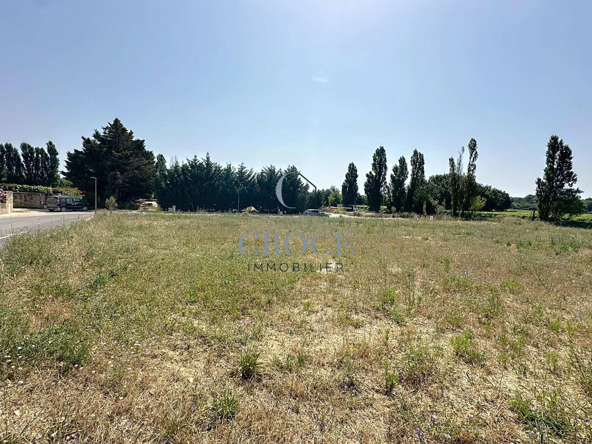 Terrain constructible de 895 m² à Arpaillargues-et-Aureillac avec vue dégagée