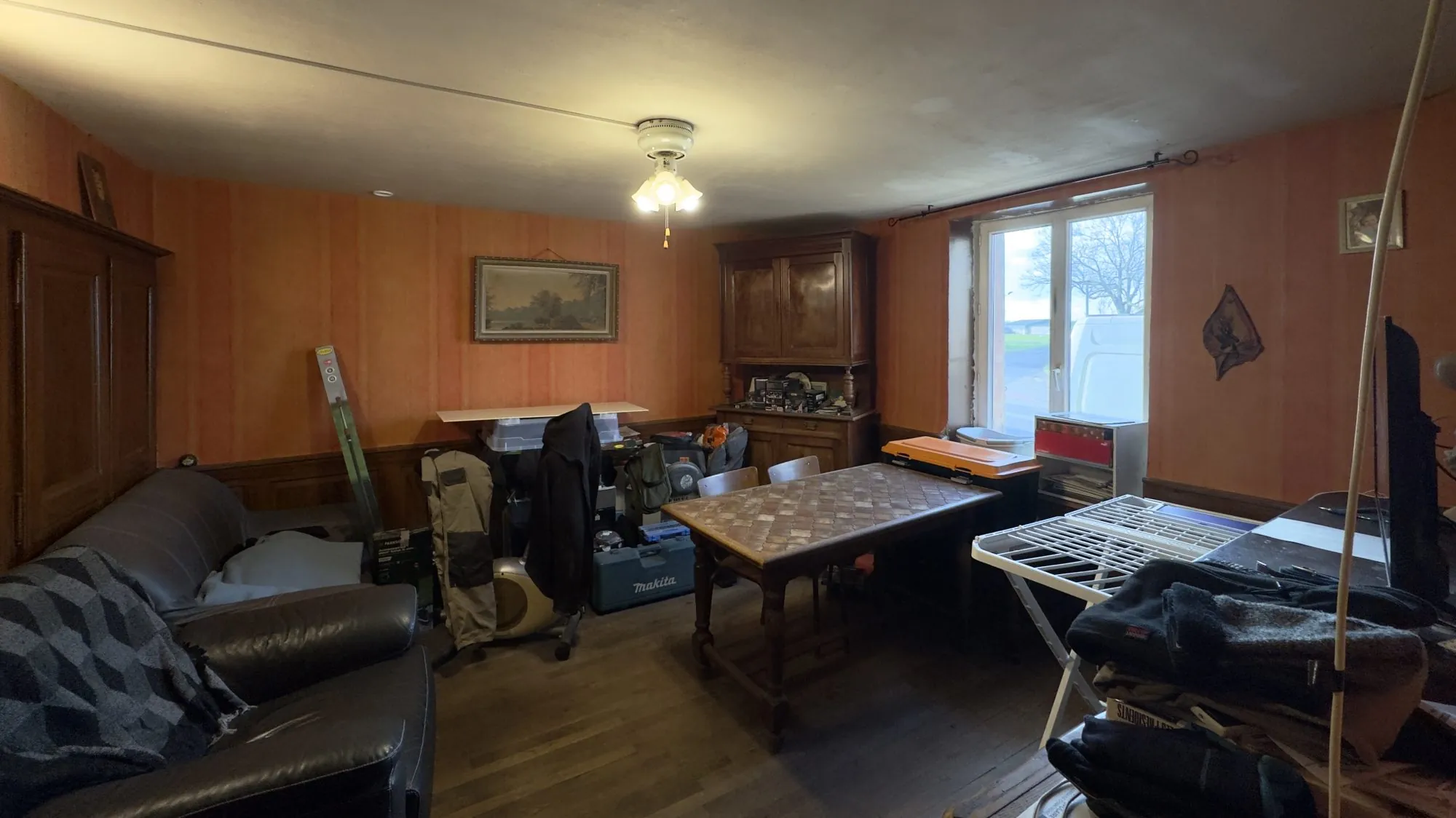 Maison à rénover de 200 m² avec dépendances à Herbéviller 
