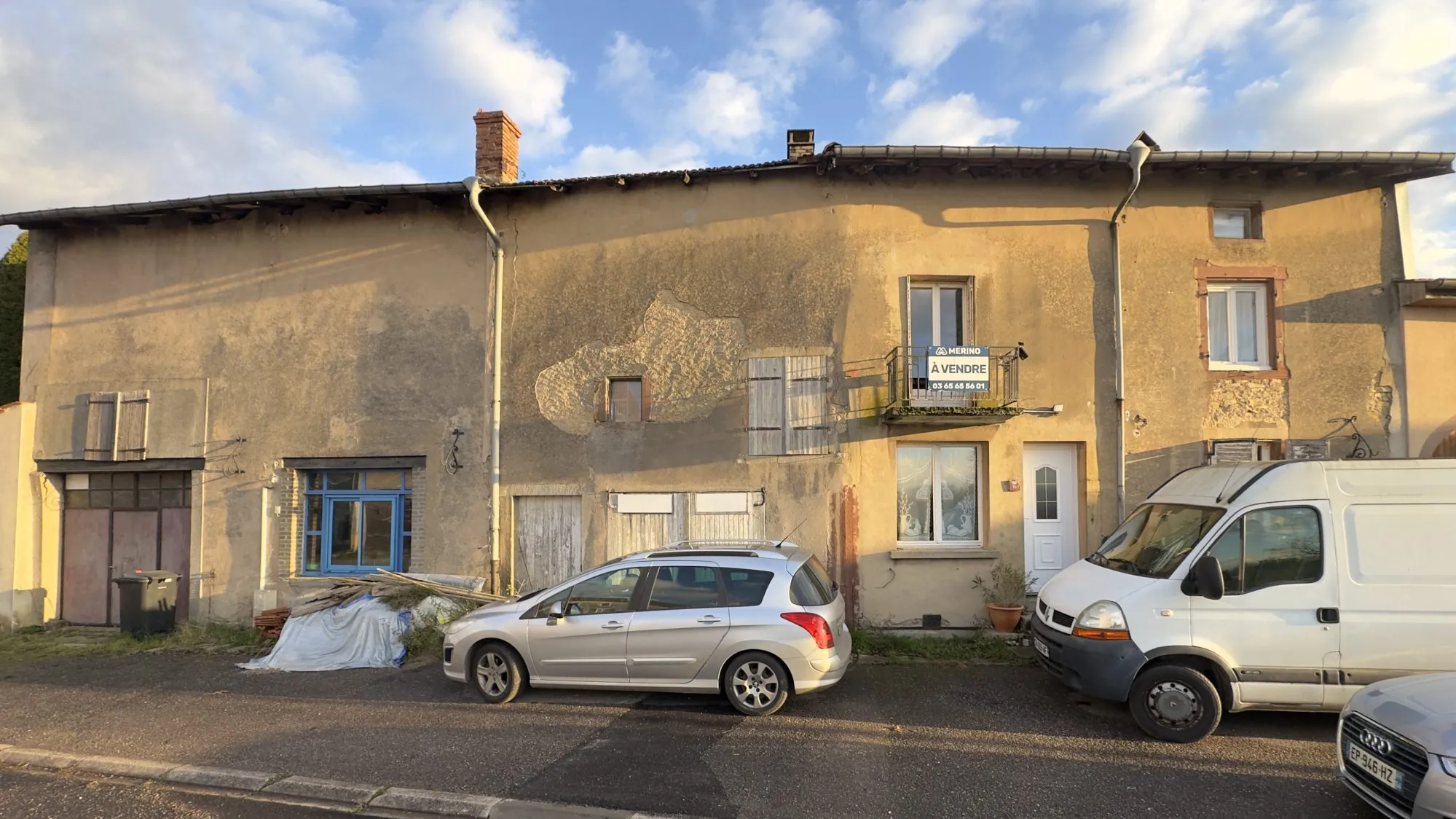 Maison à rénover de 200 m² avec dépendances à Herbéviller