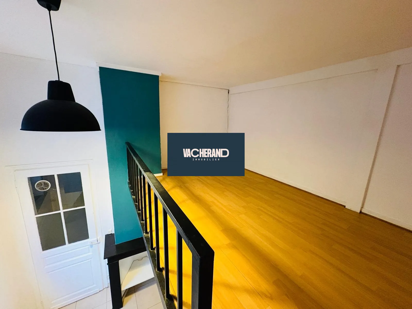 Studio de 25 m² avec mezzanine à Lille, proximité commodités 