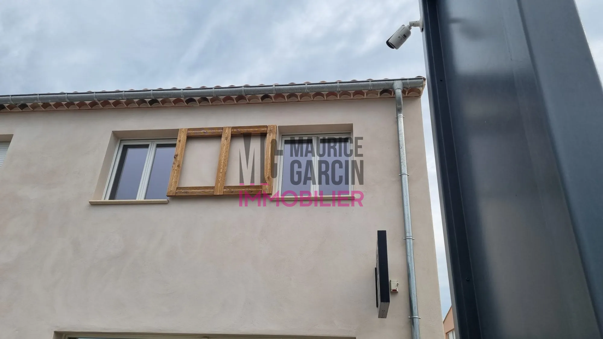 Bureau neuf à vendre à Vedène de 42 m² avec terrasse et parking