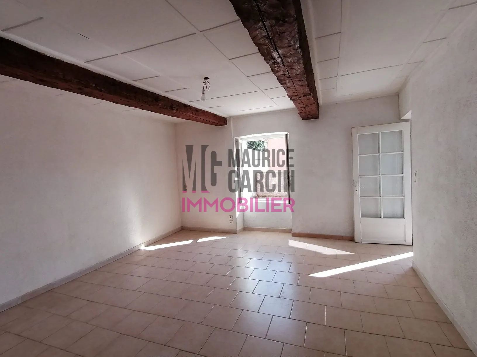 Maison 2 chambres avec parking à Caumont-sur-Durance - Spacieux et lumineux 