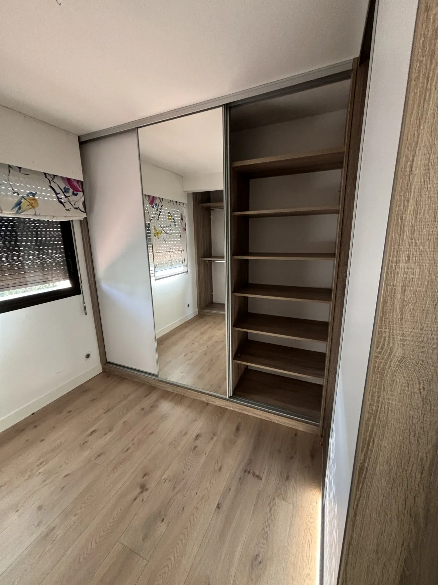 Vaste duplex T6 avec 3 chambres à Aucamville, résidence sécurisée au centre 
