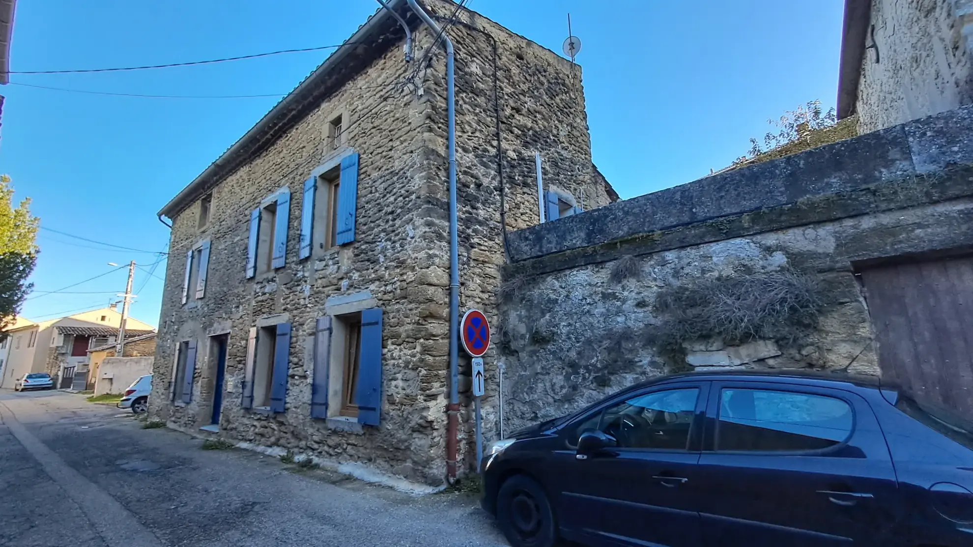 Maison de village en pierre de 89 m² à vendre en Drôme Provençale