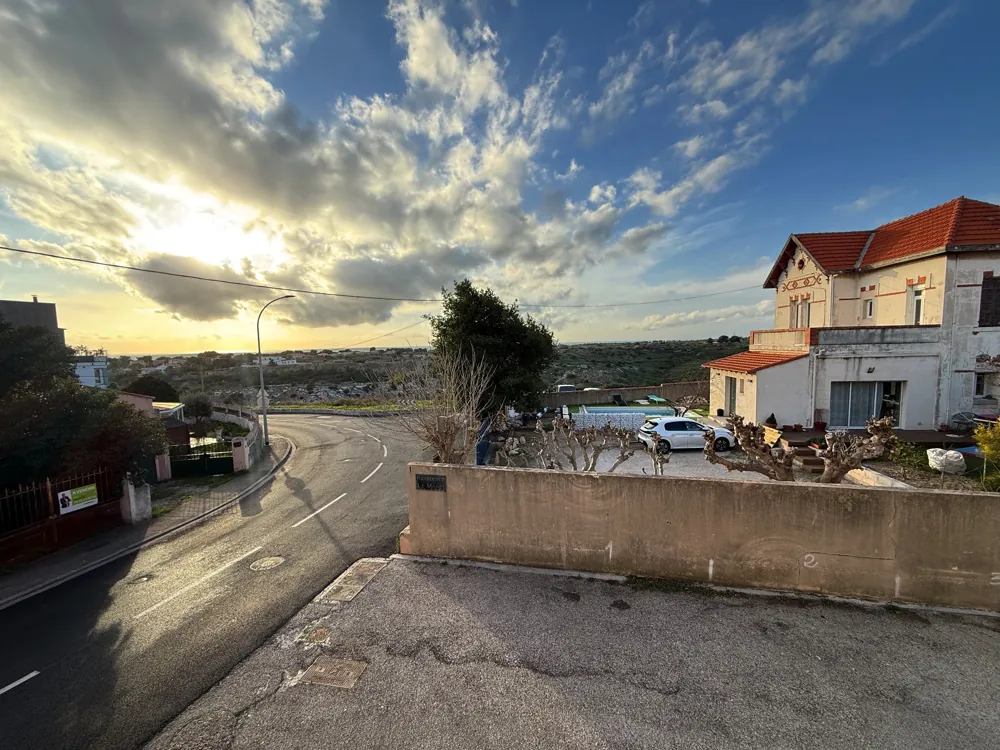 A vendre Duplex T3 lumineux à La Couronne, proche plages et parking