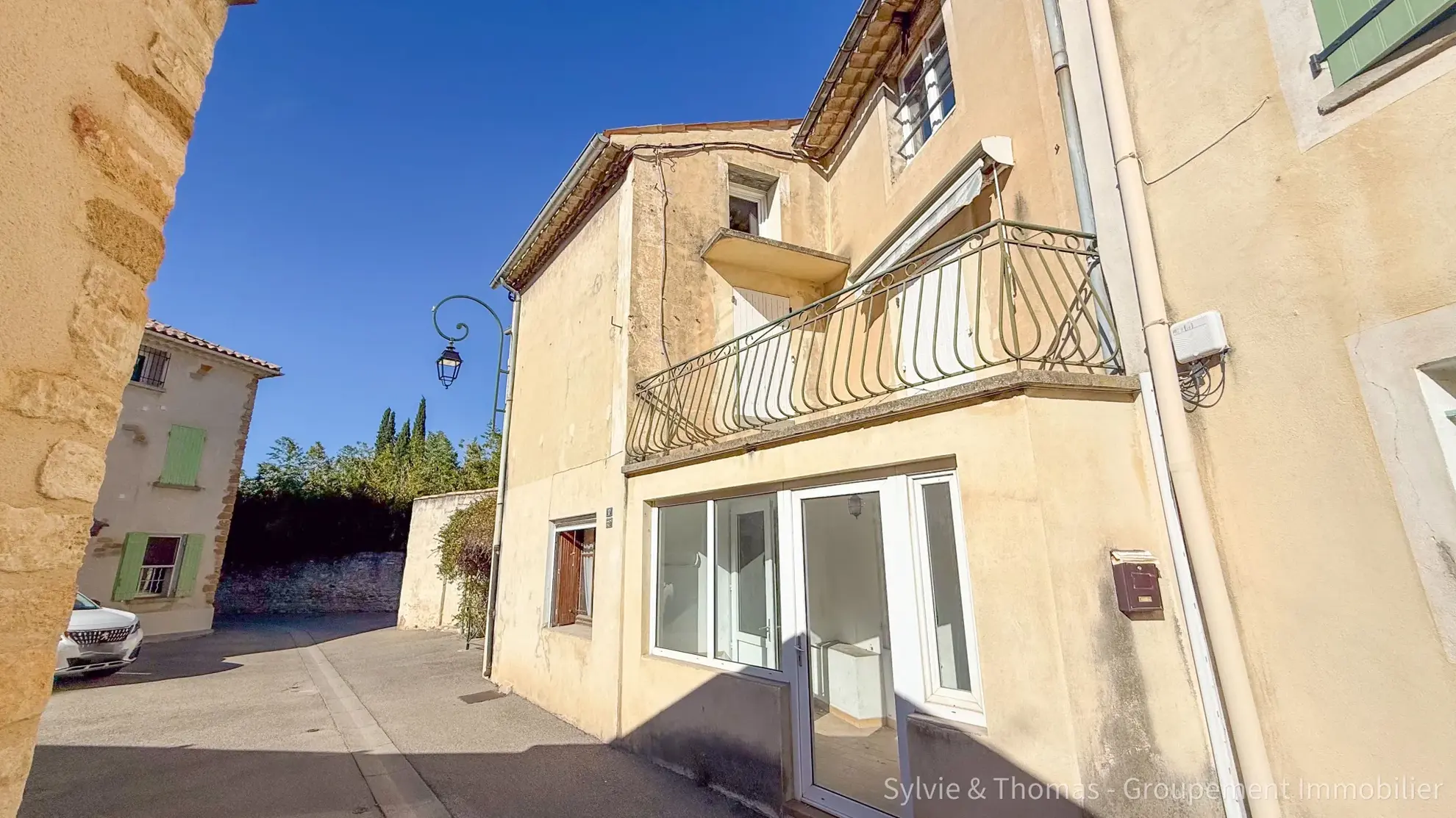 Maison de village à Piolenc avec terrasse et grenier aménageable - Idéal rénovation