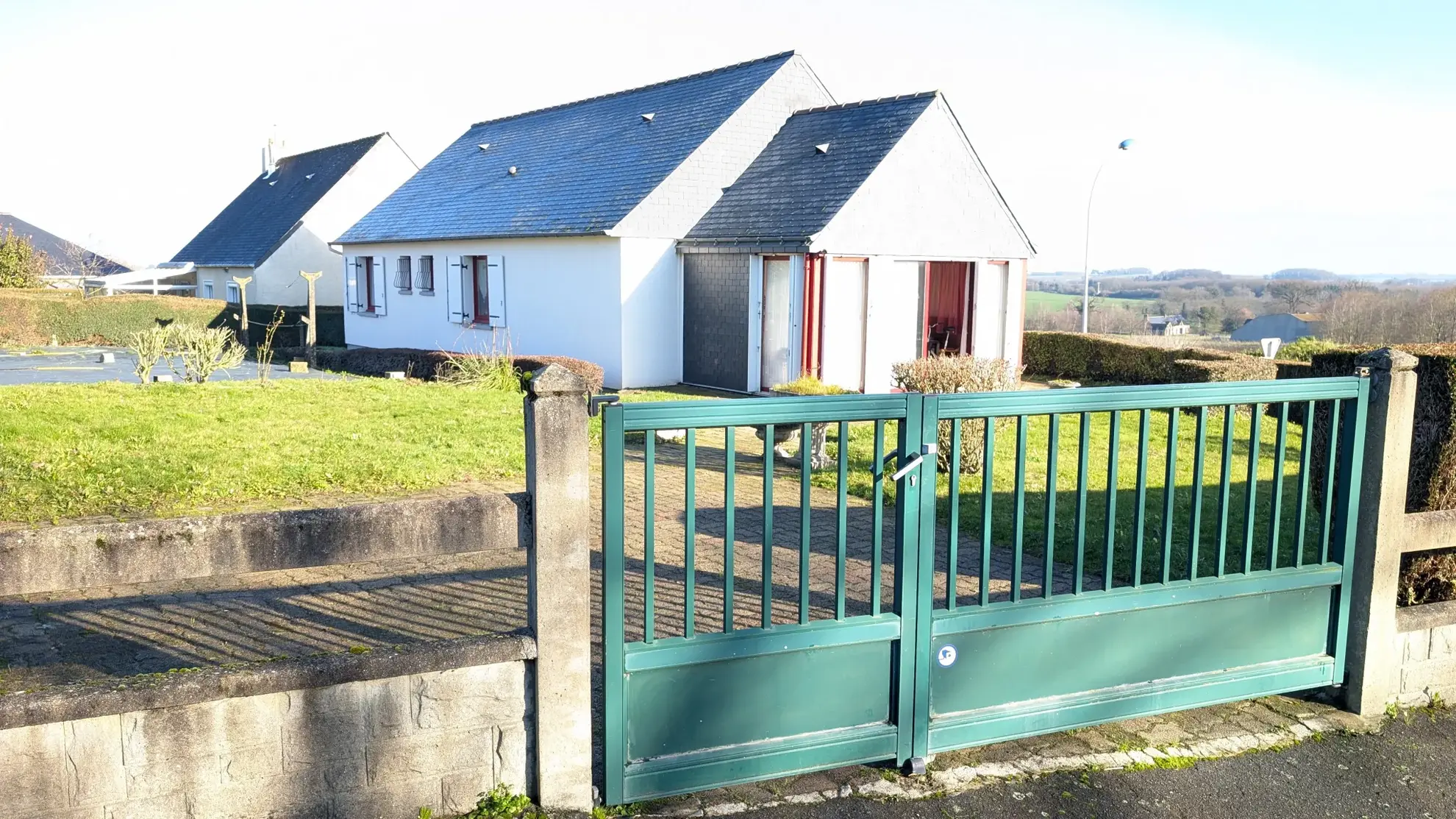 Maison 3 pièces de 96 m² avec sous-sol et grand terrain à Janzé 