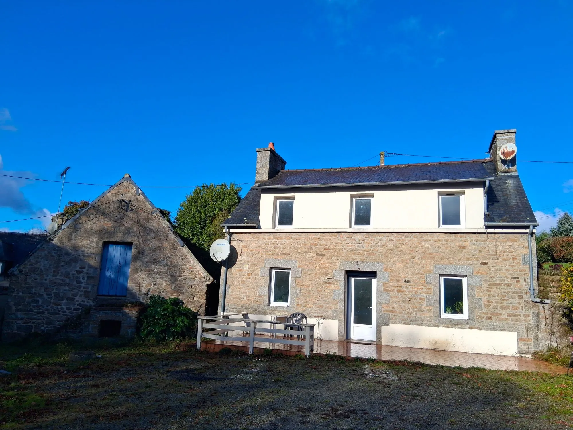 Maison ancienne à rénover avec dépendances à proximité de Malakoff 