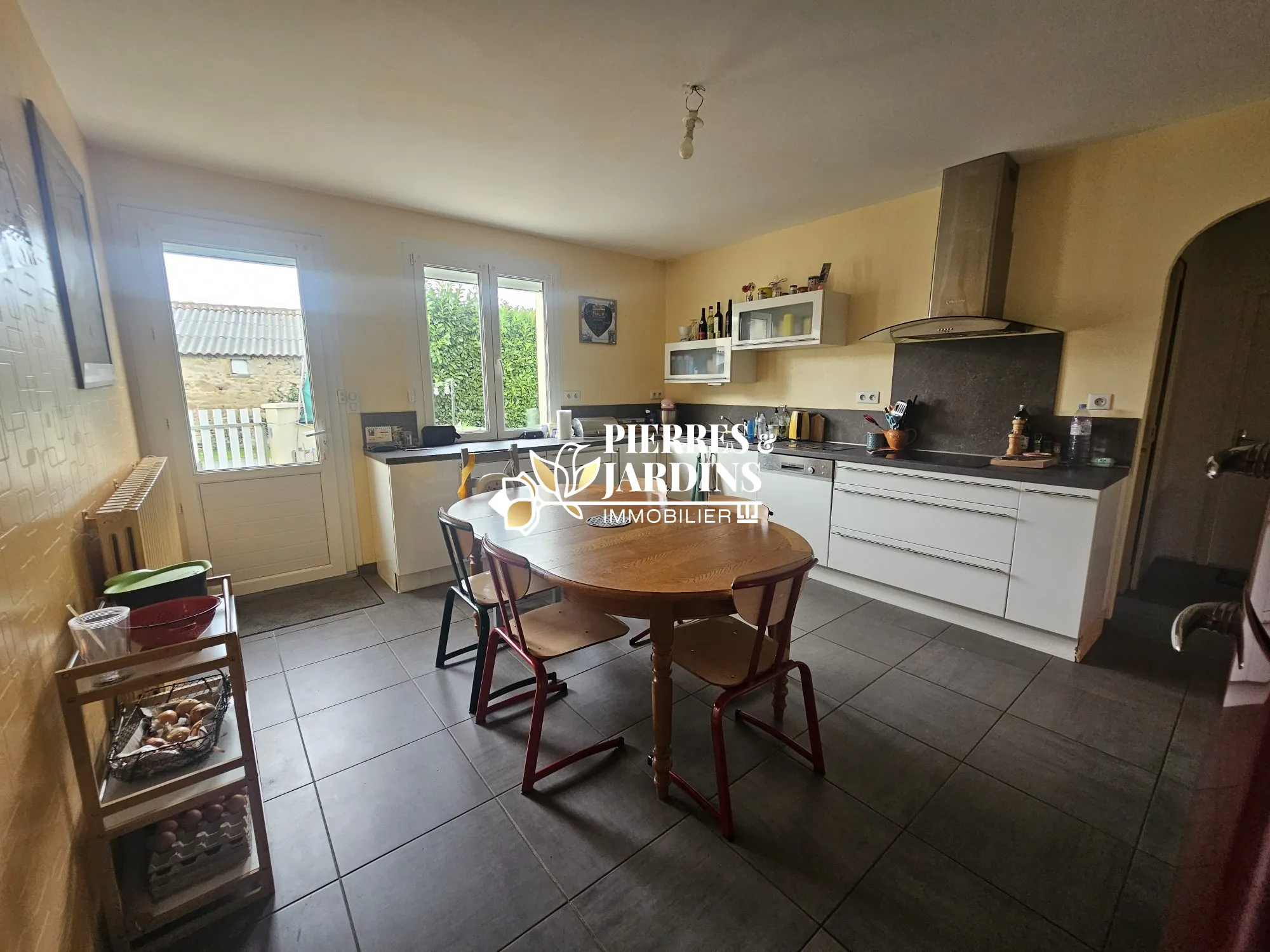 Ensemble immobilier de deux maisons mitoyennes à Bressuire - Opportunité à saisir