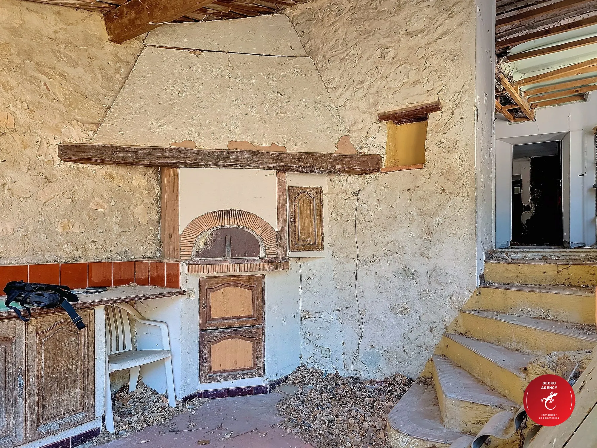 Charmante maison de village à Montferrat avec terrasse et potentiel locatif