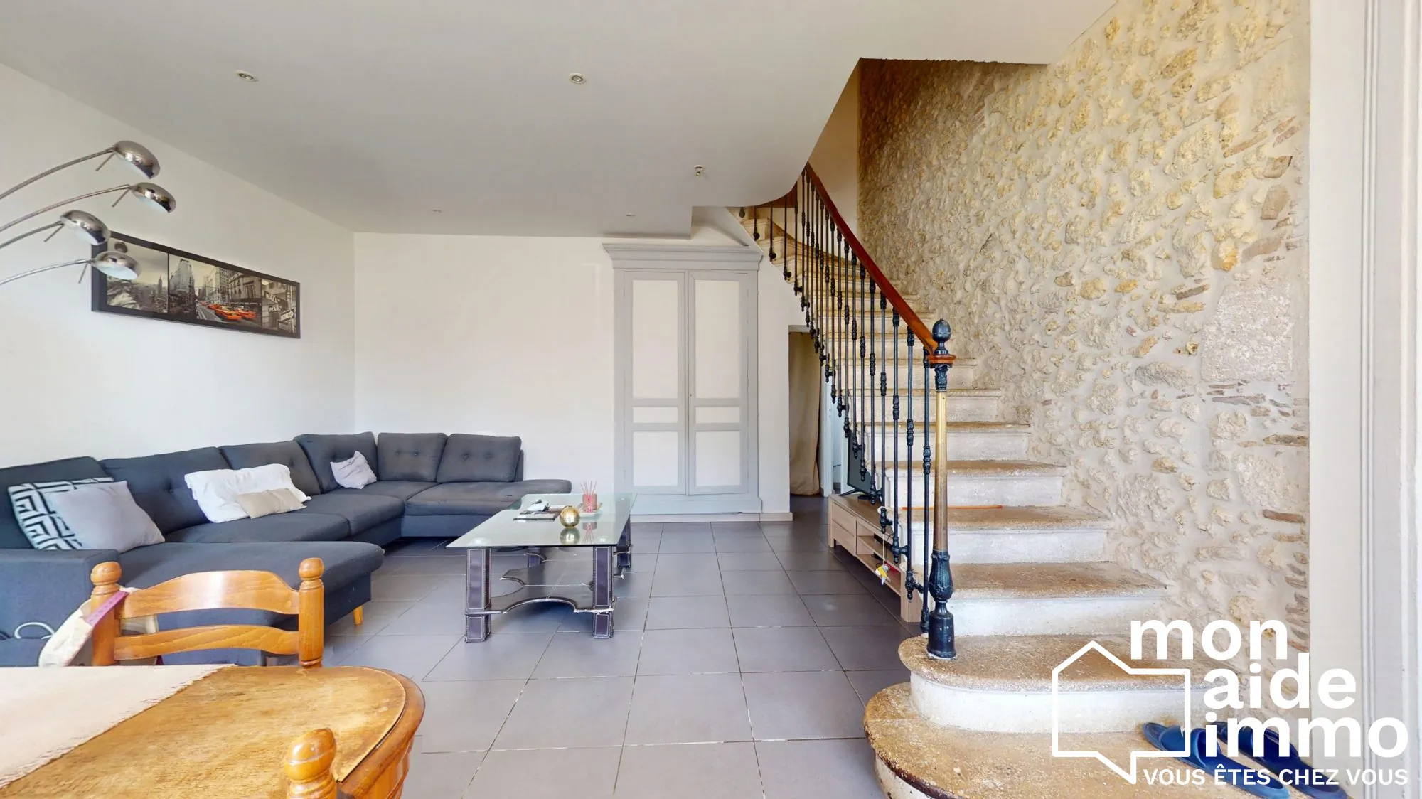 Maison en pierre rénovée à Noaillan, 3 chambres et grand terrain 