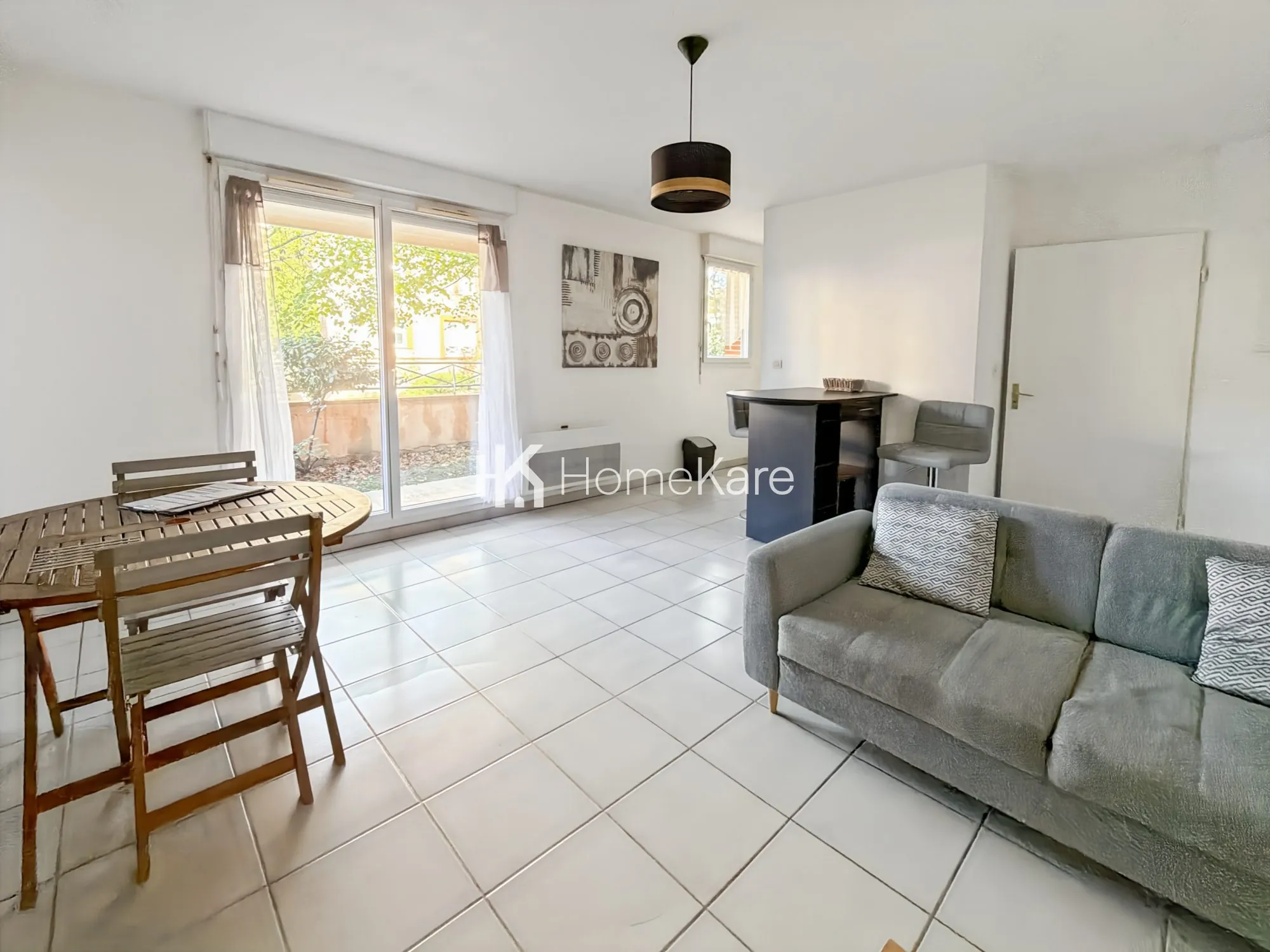 Appartement T2 avec jardin, terrasse et parking à Toulouse Lardenne · Résidence avec piscine