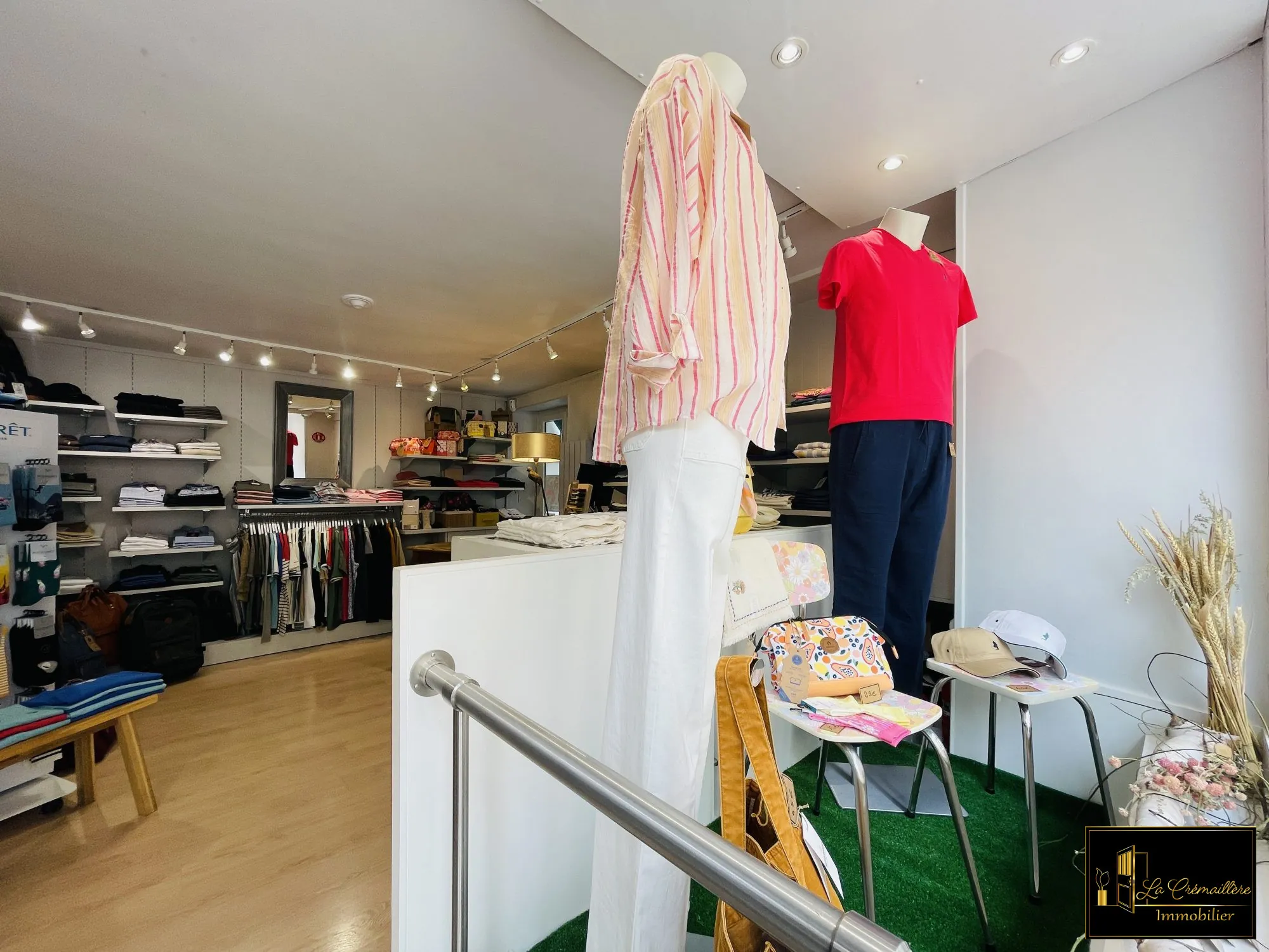 Vente d'une boutique de prêt-à-porter haut de gamme à Dourdan (91410) 