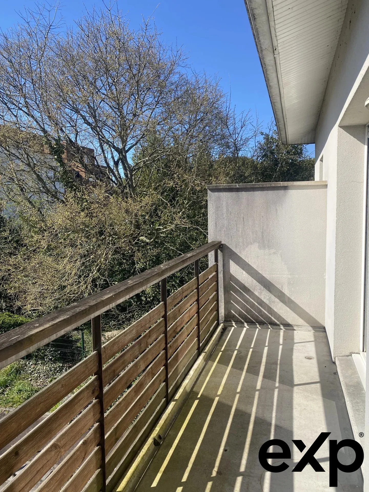 Appartement T2 Lumineux de 49 m² avec Balcon et Parking à Bordeaux
