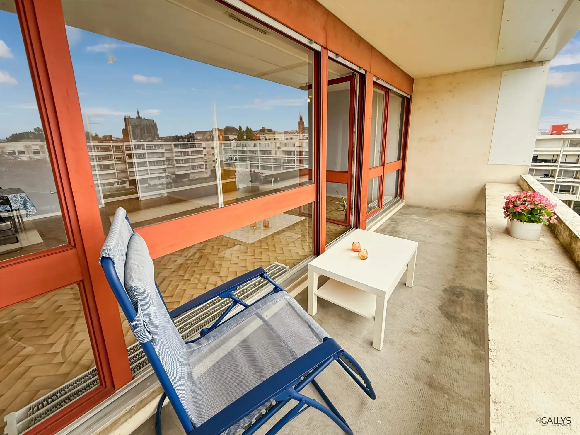 Appartement 2 pièces de 50,79 m² avec balcon et garage en sous-sol à Metz 