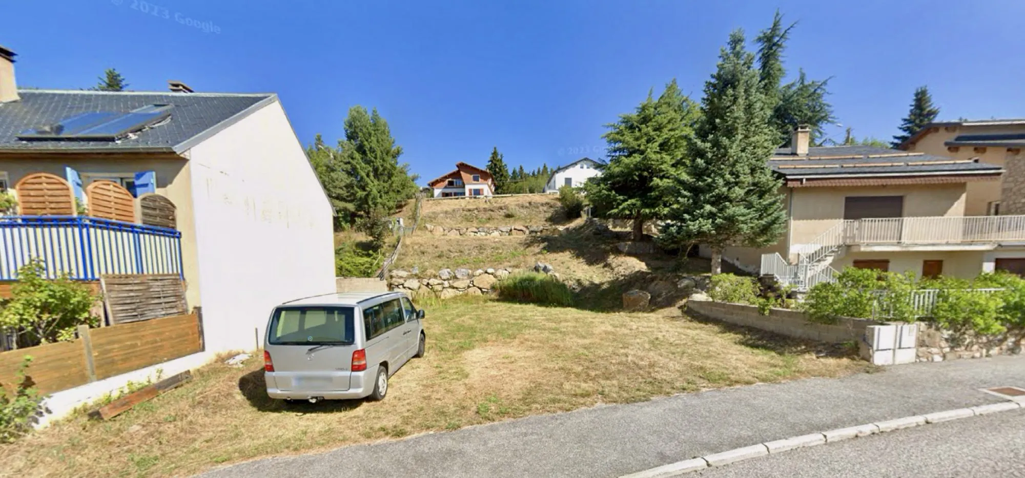 Terrain constructible de 516 m² avec vue montagne à Font-Romeu-Odeillo-Via