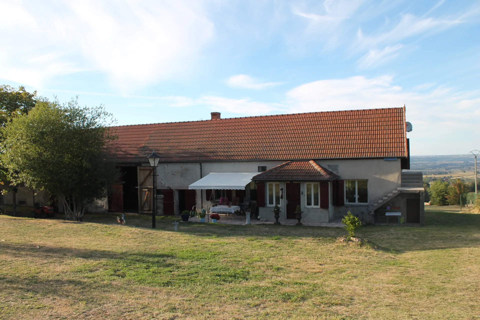 Maison rénovée avec véranda et vue panoramique en Allier - Idéal résidence principale ou secondaire