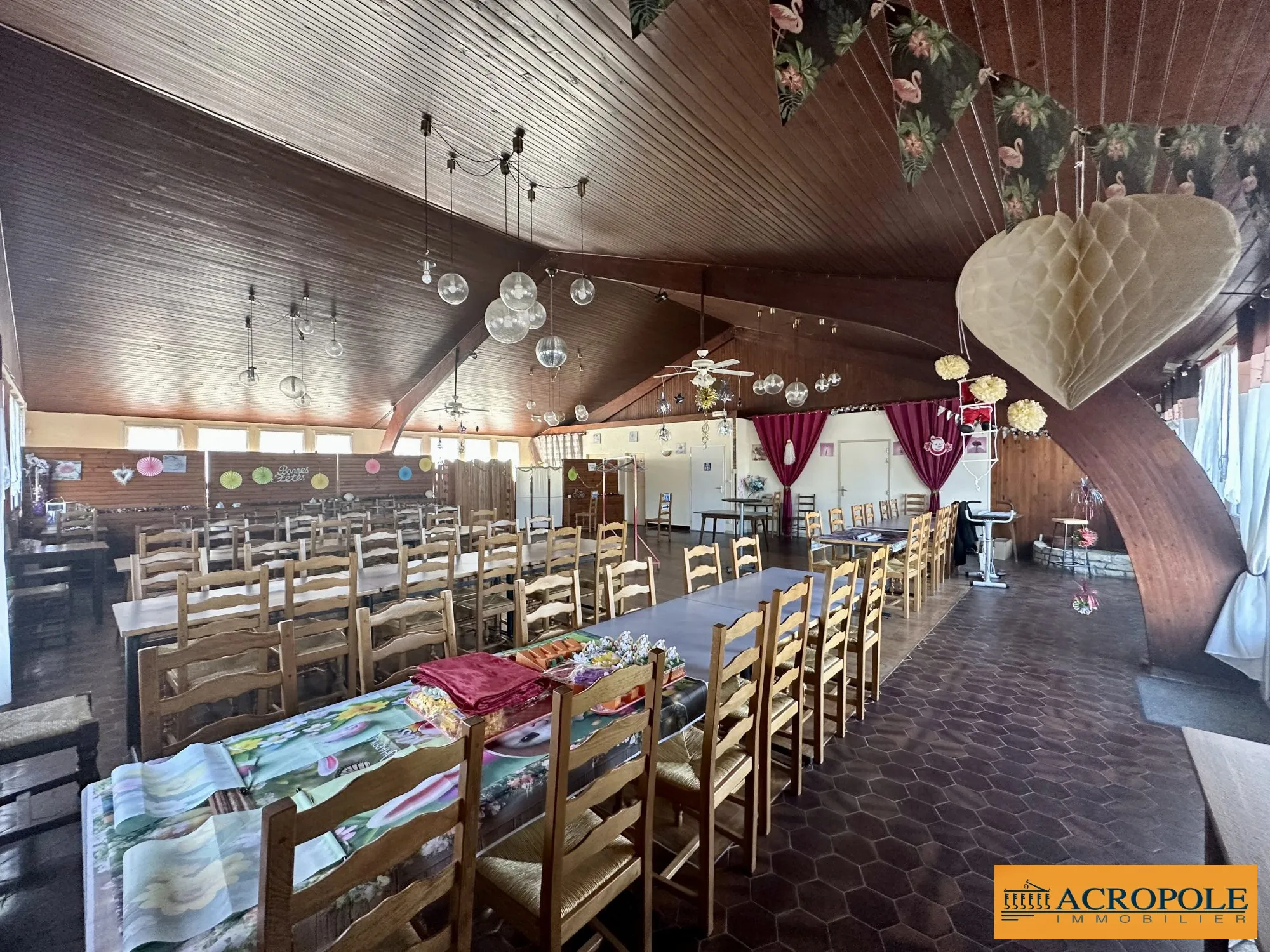 Fonds de commerce restaurant bar à vendre à Coullons 45720