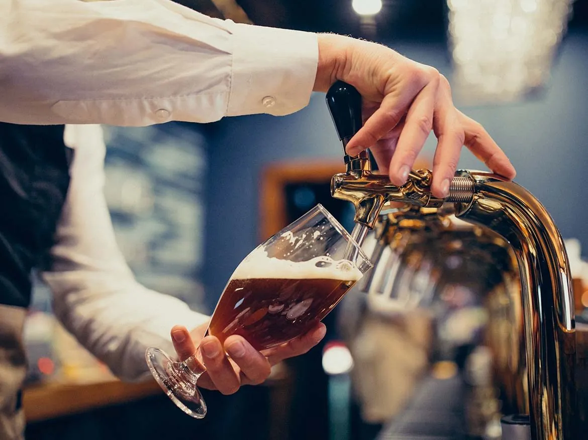 À vendre bar-pub irlandais dans la région de Broye en Suisse