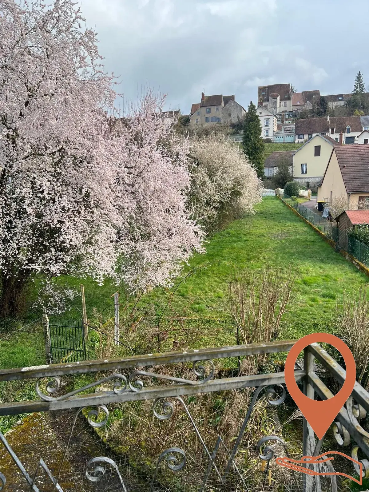 Maison ancienne à rénover à Châtillon-sur-Loire avec fort potentiel 